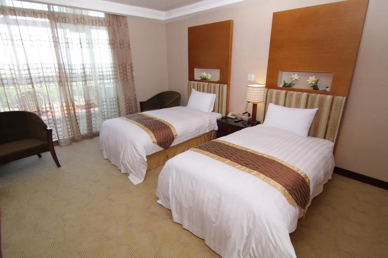 East Coast Sea View Hotel Chenggong Buitenkant foto